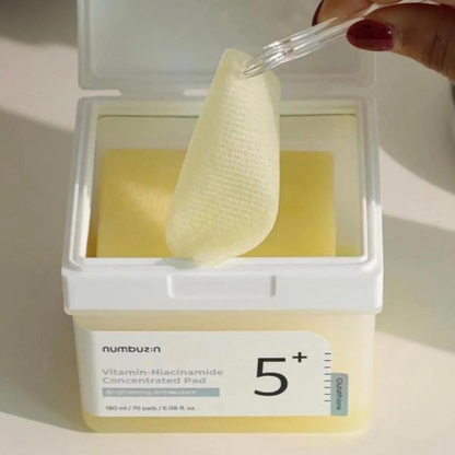 Numbuzin No.5 Vitamin Niacinamide Exfoliating Toner Pads (70 pads)