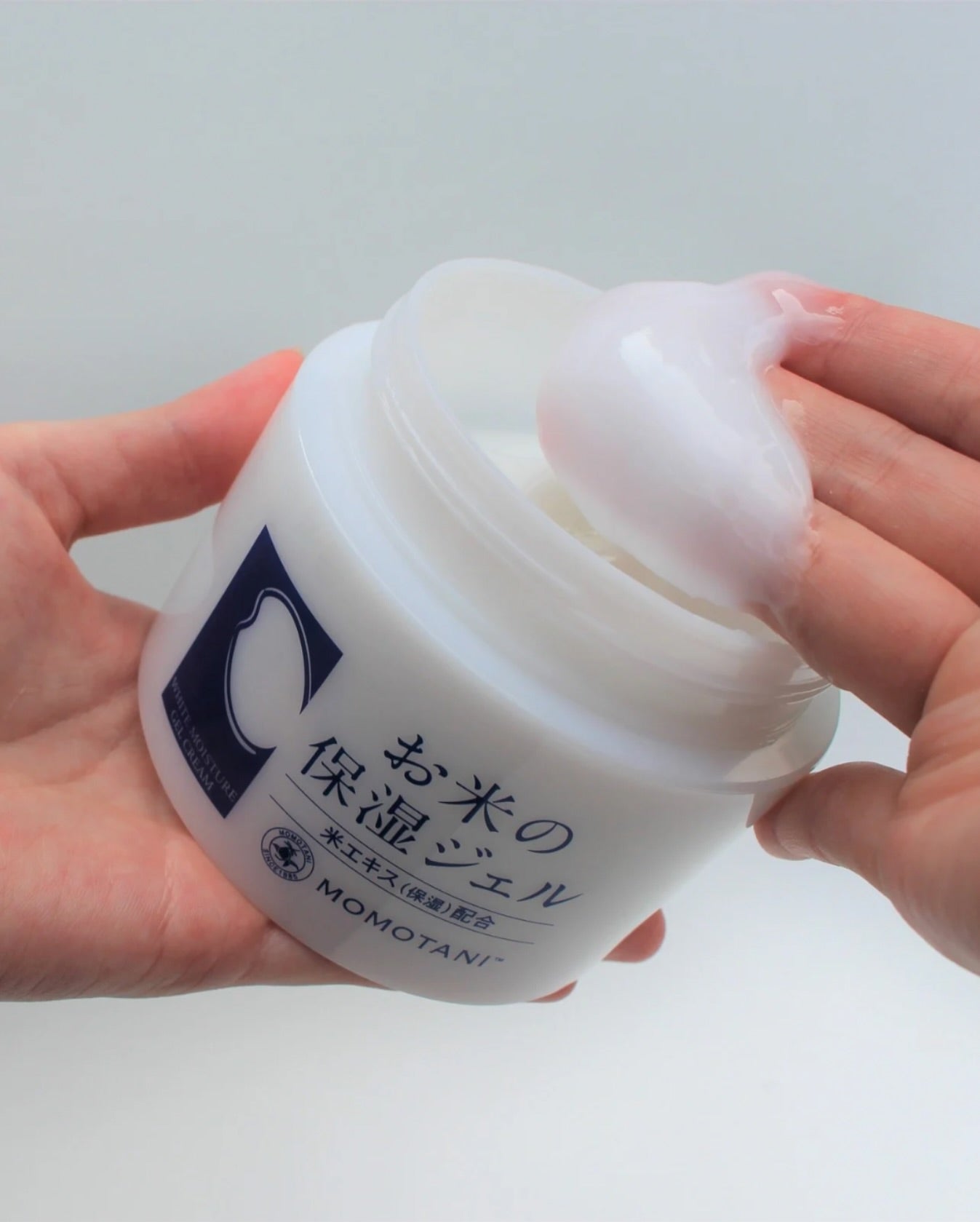 Momotani White Moisture Gel Cream