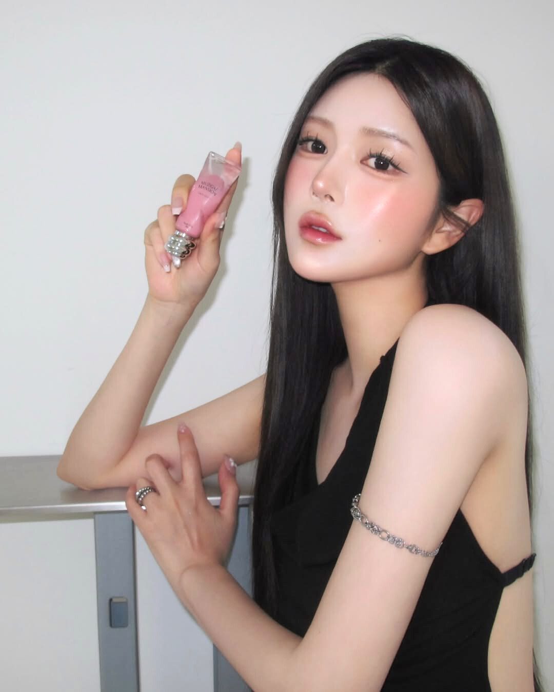 💋 MUZIGAE MANSION Object Liquid – A Work of Art in the Form of a Lipstick 🇰🇷