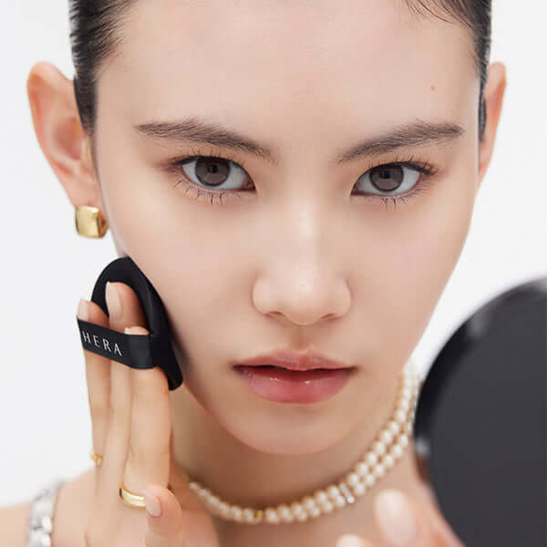 HERA BLACK CUSHION FOUNDATION - MADE IN KOREA