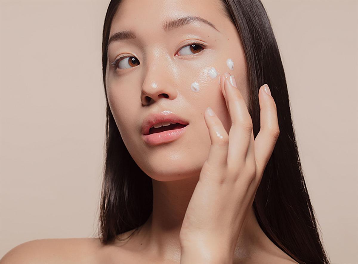 NIACINAMIDE ALL IN ONE GEL - MADE IN JAPAN